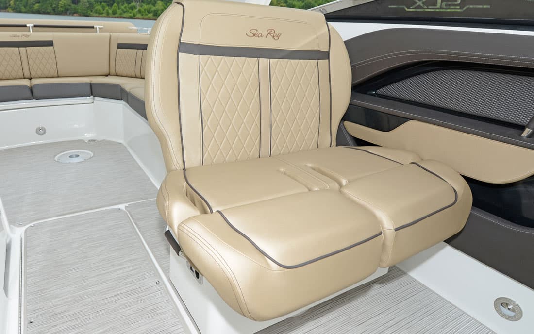 Катер Sea Ray SLX 310 фото 2.6