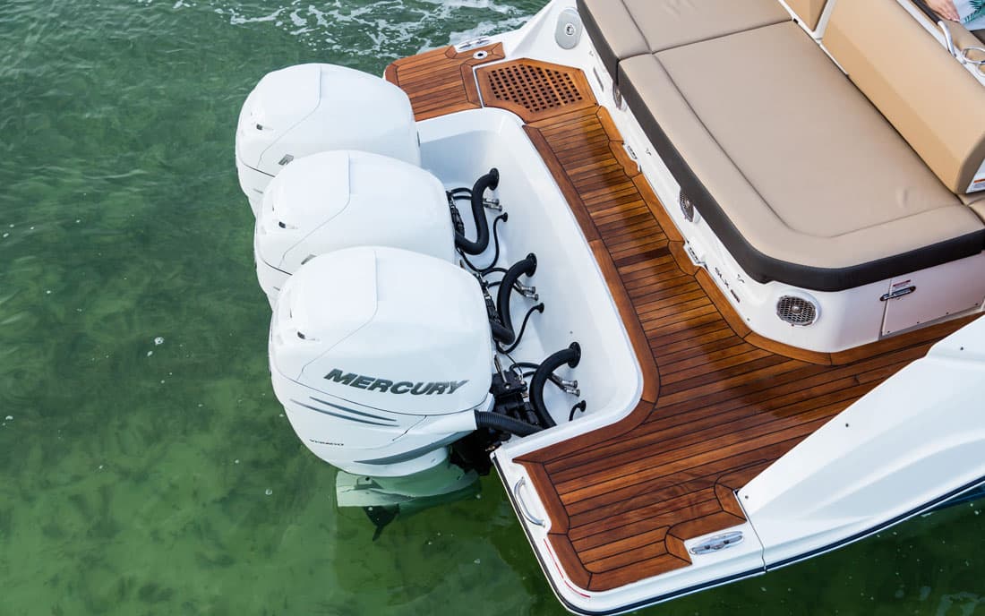 Катер Sea Ray  SLX 400 OB фото 2.12