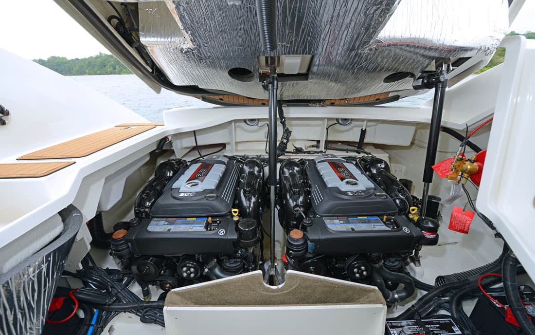 Катер Sea Ray SLX 310 фото 2.18