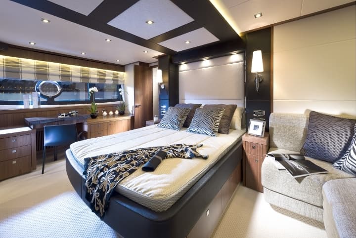 Яхта Sunseeker Manhattan 73 фото 1.7