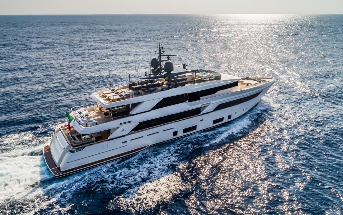 Яхта Custom Line Navetta 42 фото 1.13