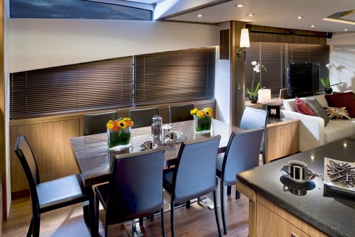 Яхта Sunseeker Manhattan 73 фото 1.6