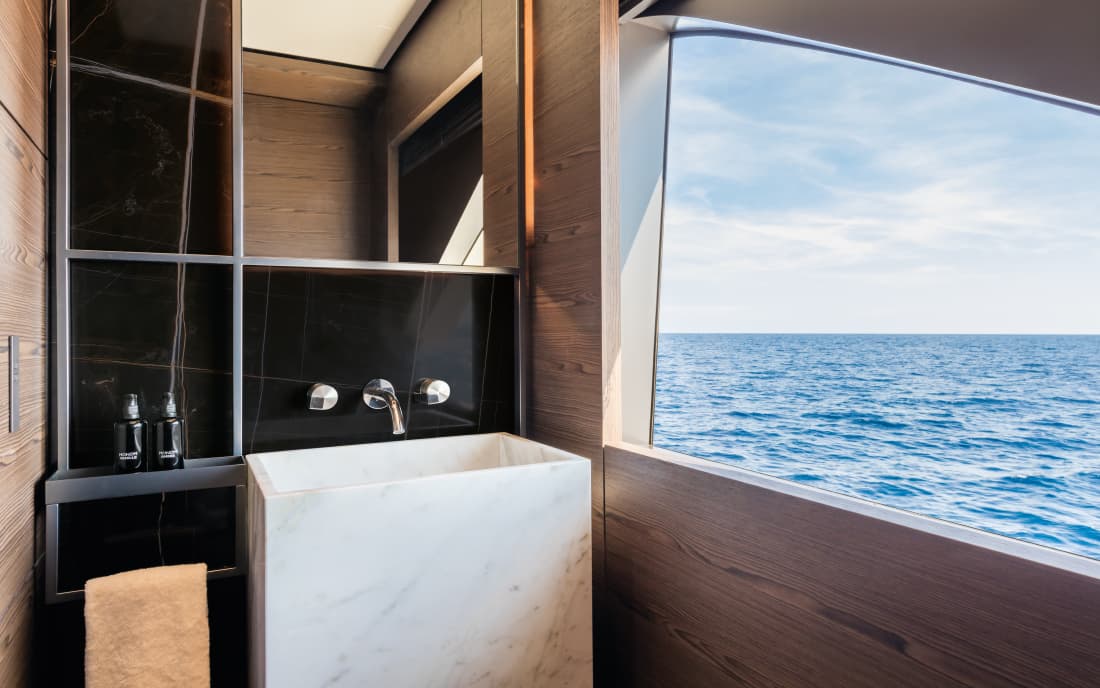 Яхта Custom Line Navetta 42 фото 2.4