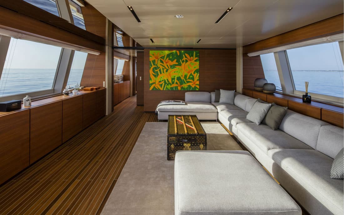 Яхта Custom Line Navetta 33 фото 2.1