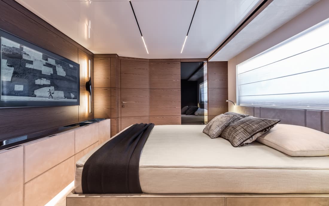 Яхта Custom Line Navetta 42 фото 2.13