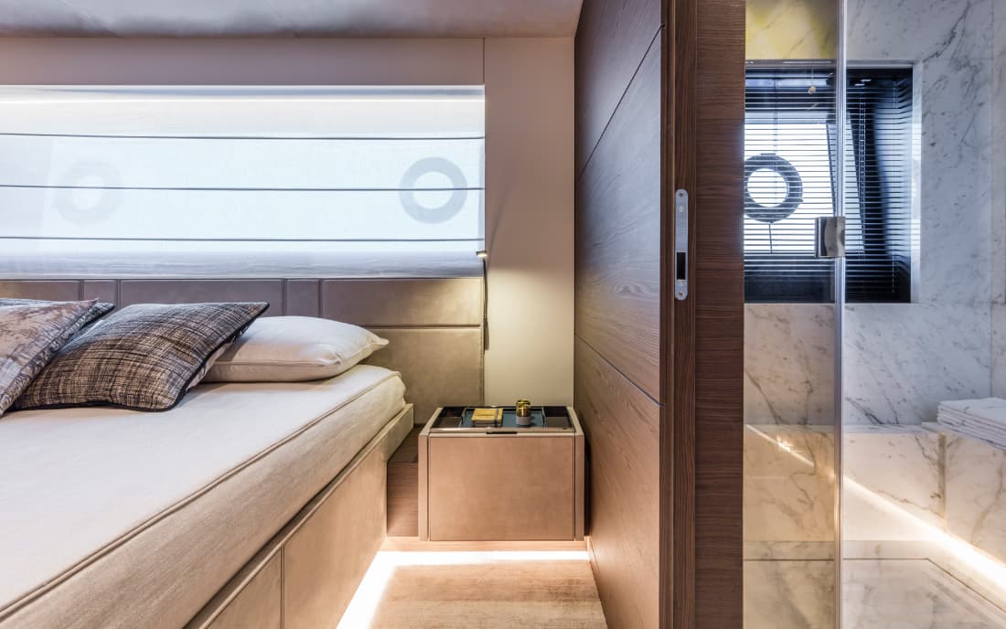 Яхта Custom Line Navetta 42 фото 2.19