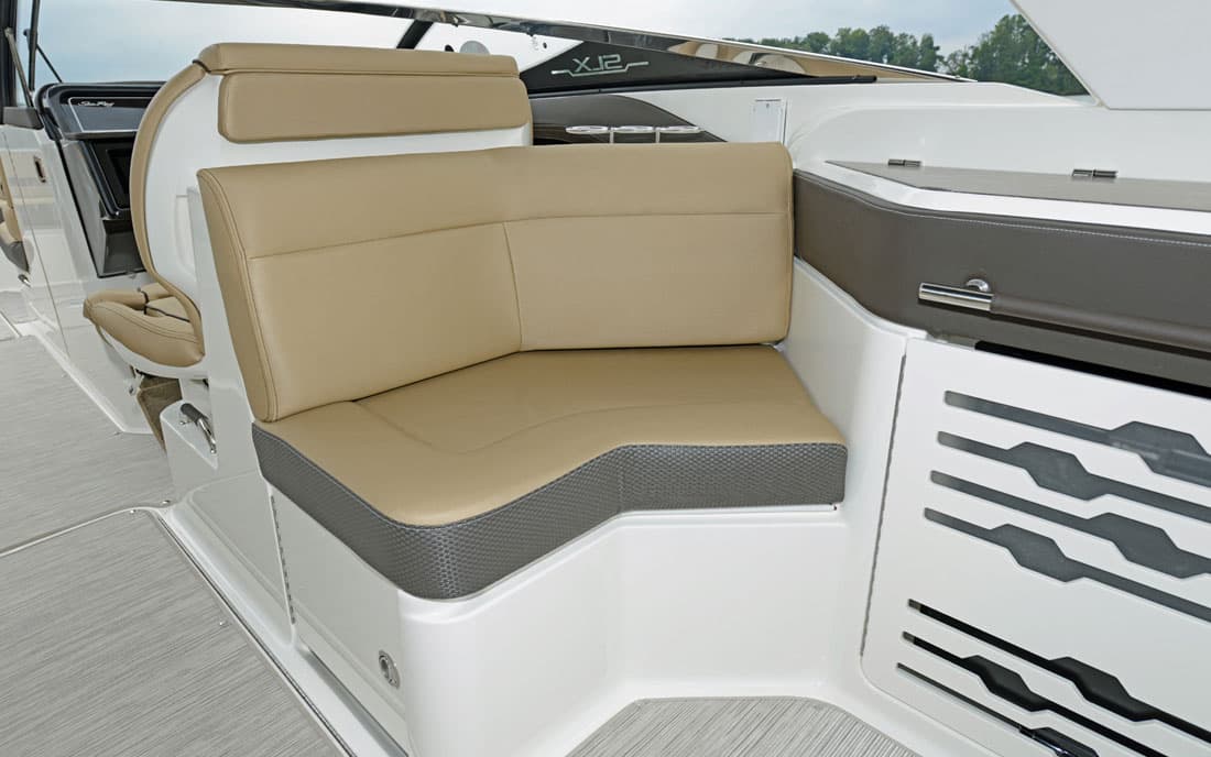Катер Sea Ray SLX 310 фото 2.12
