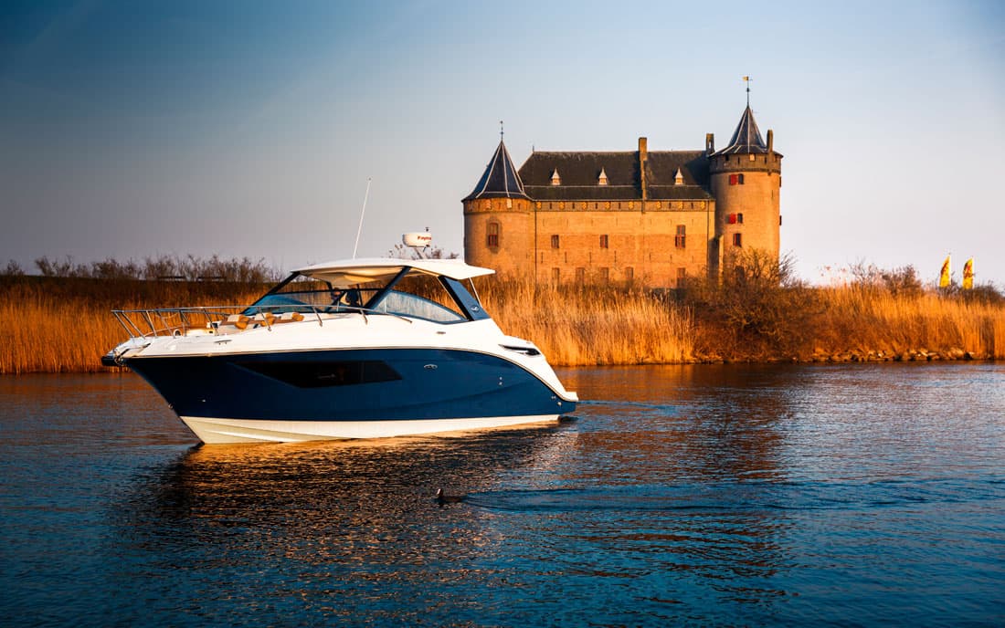 Катер Sea Ray  Sundancer 320 фото 1.6