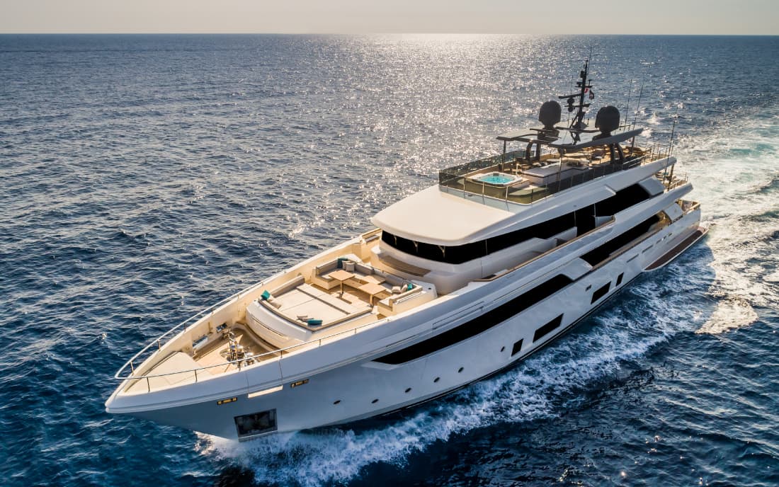 Яхта Custom Line Navetta 42 фото 1.16