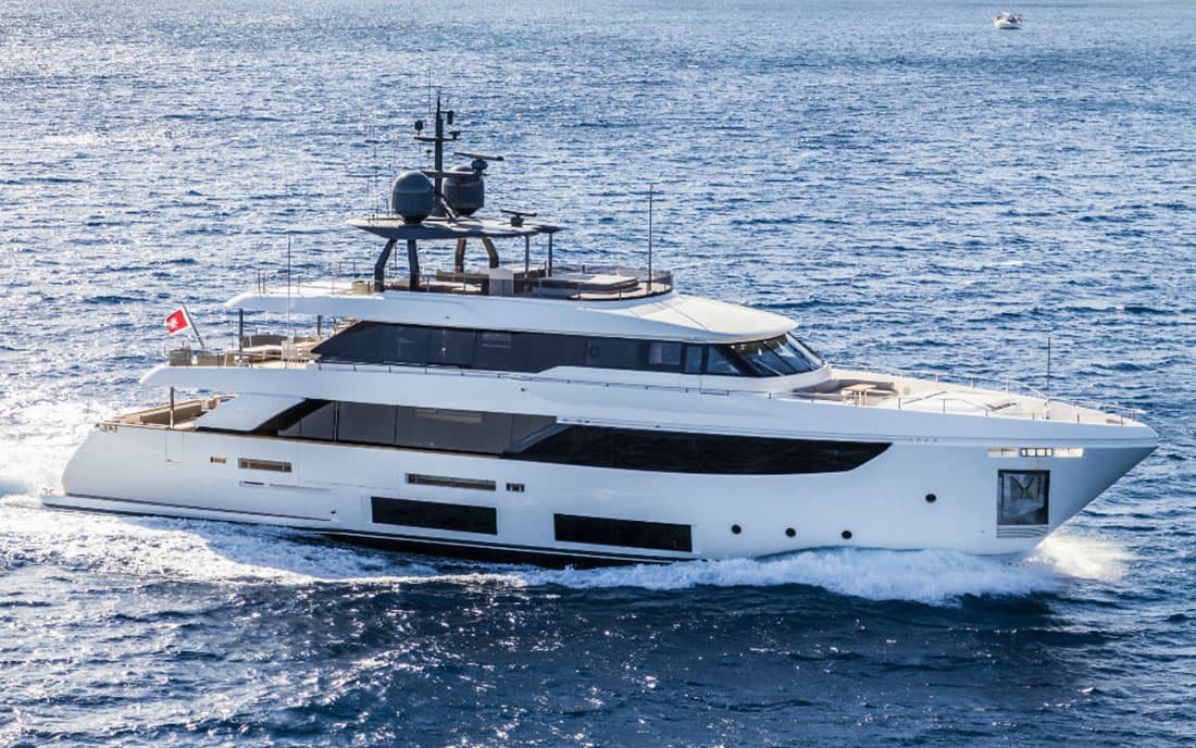 Яхта Custom Line Navetta 33 фото 1.8