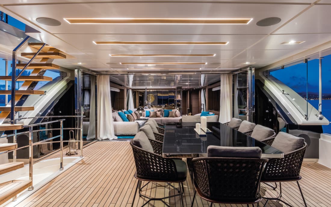 Яхта Custom Line Navetta 42 фото 2.27