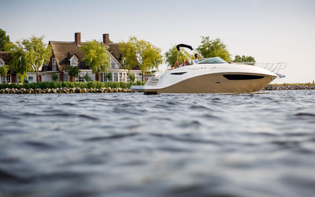 Катер Sea Ray  Sundancer 265 фото 1.5