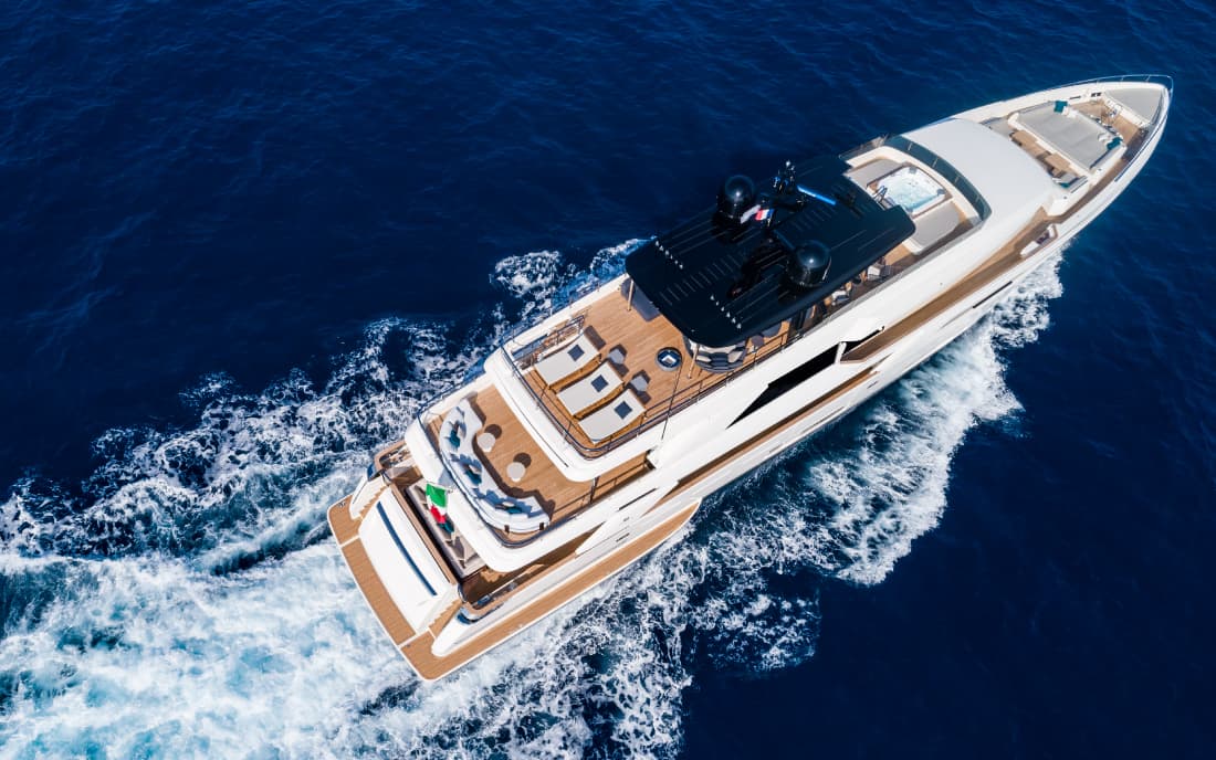 Яхта Custom Line Navetta 42 фото 1.14