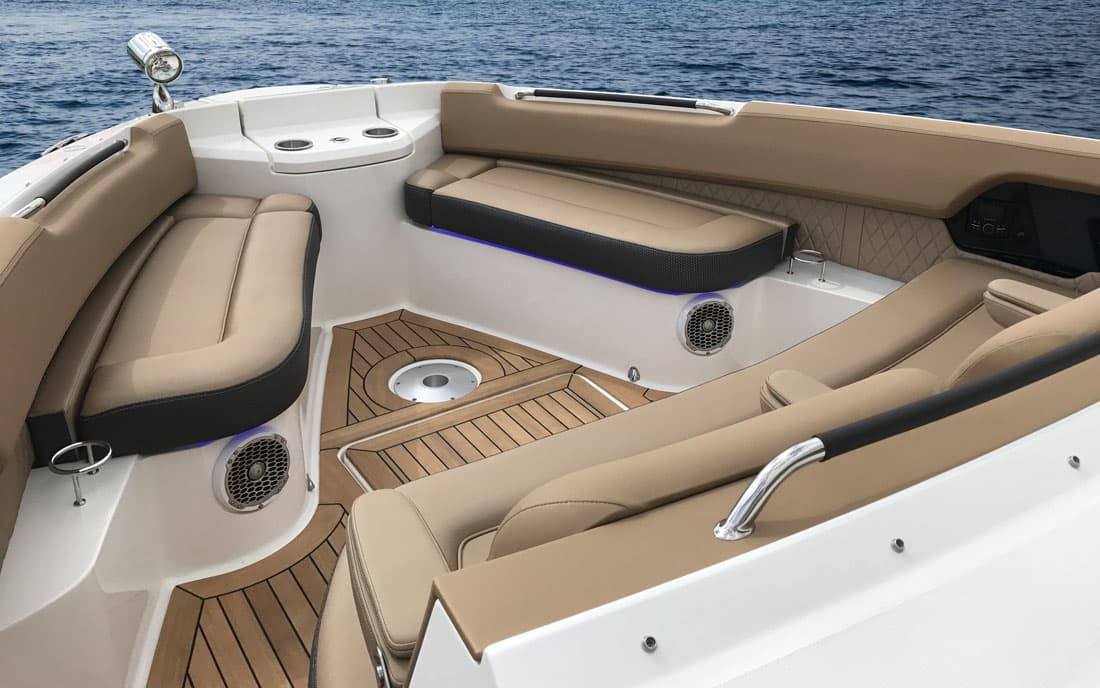 Катер Sea Ray SLX 400 фото 2.1