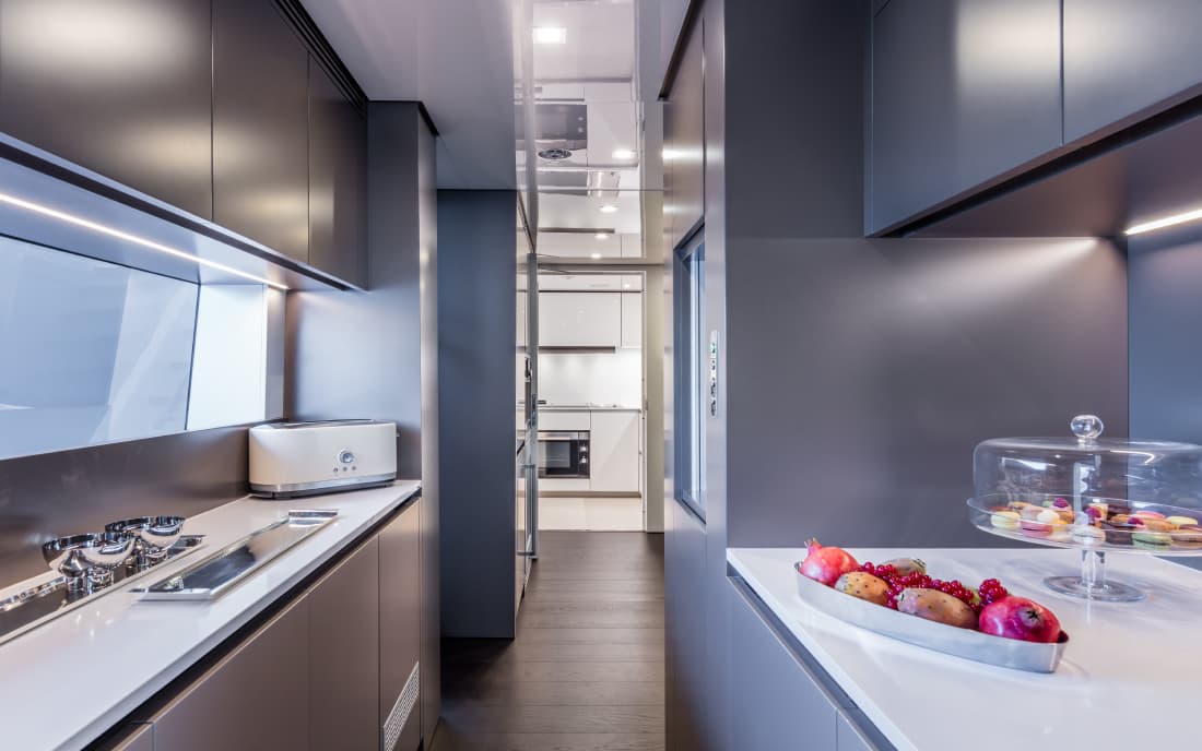 Яхта Custom Line Navetta 42 фото 2.33