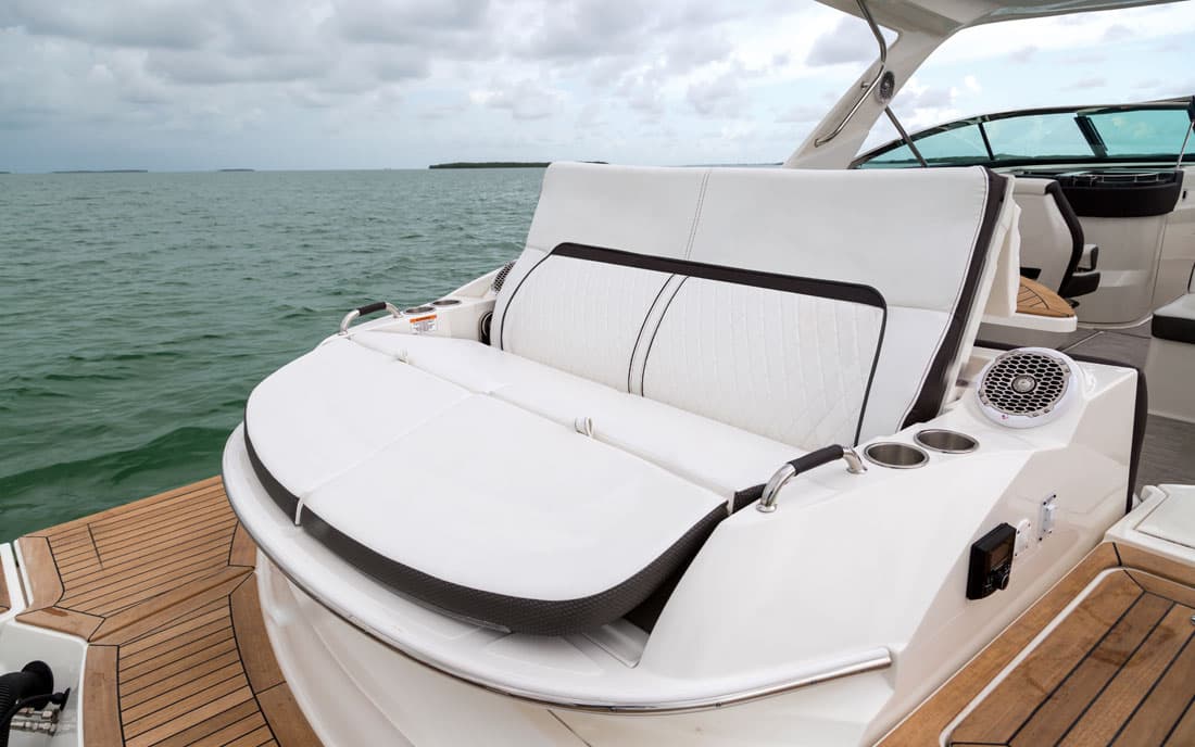 Катер Sea Ray SLX 350 фото 2.12