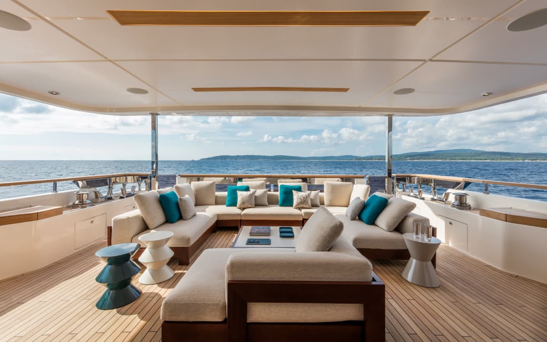 Яхта Custom Line Navetta 42 фото 2.9
