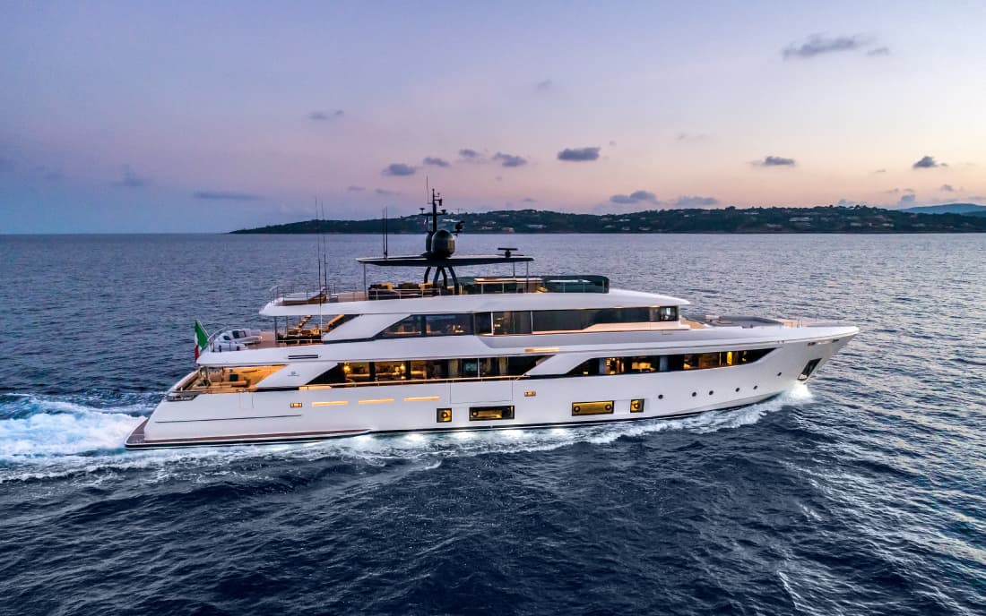 Яхта Custom Line Navetta 42 фото 1.15