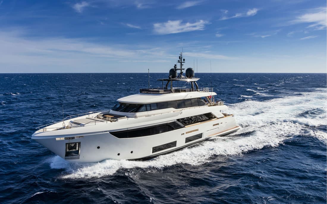 Яхта Custom Line Navetta 33 фото 1.11