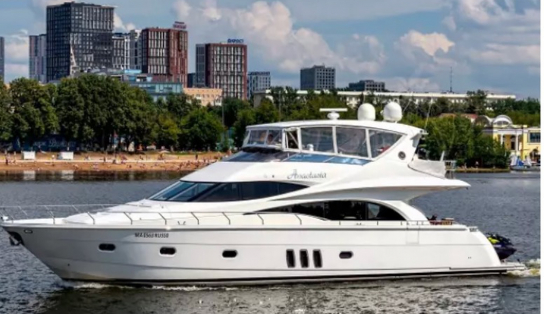 Яхта MARQUIS 690