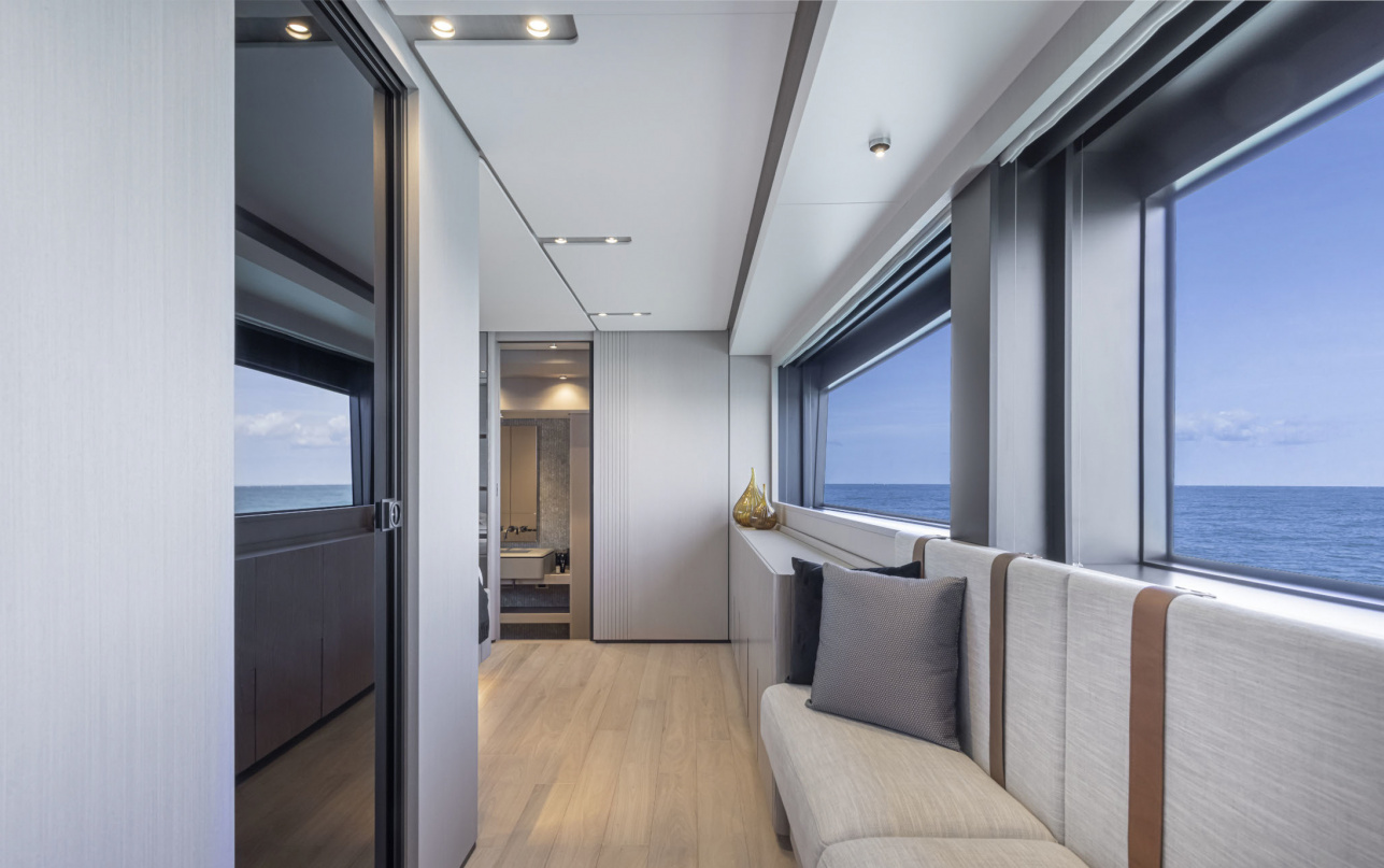 Яхта Ferretti Yachts 1000 фото 2.10