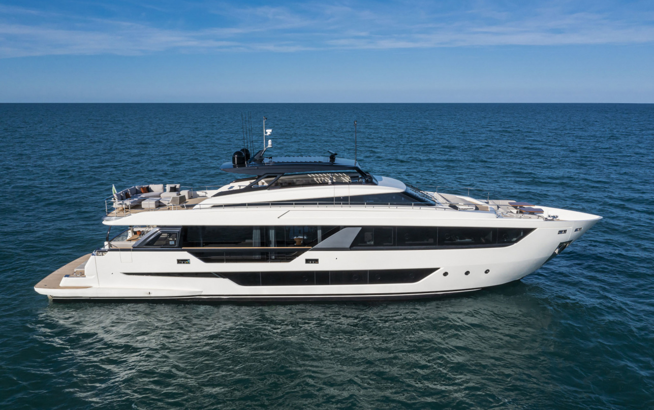 Яхта Ferretti Yachts 1000 фото 1.36