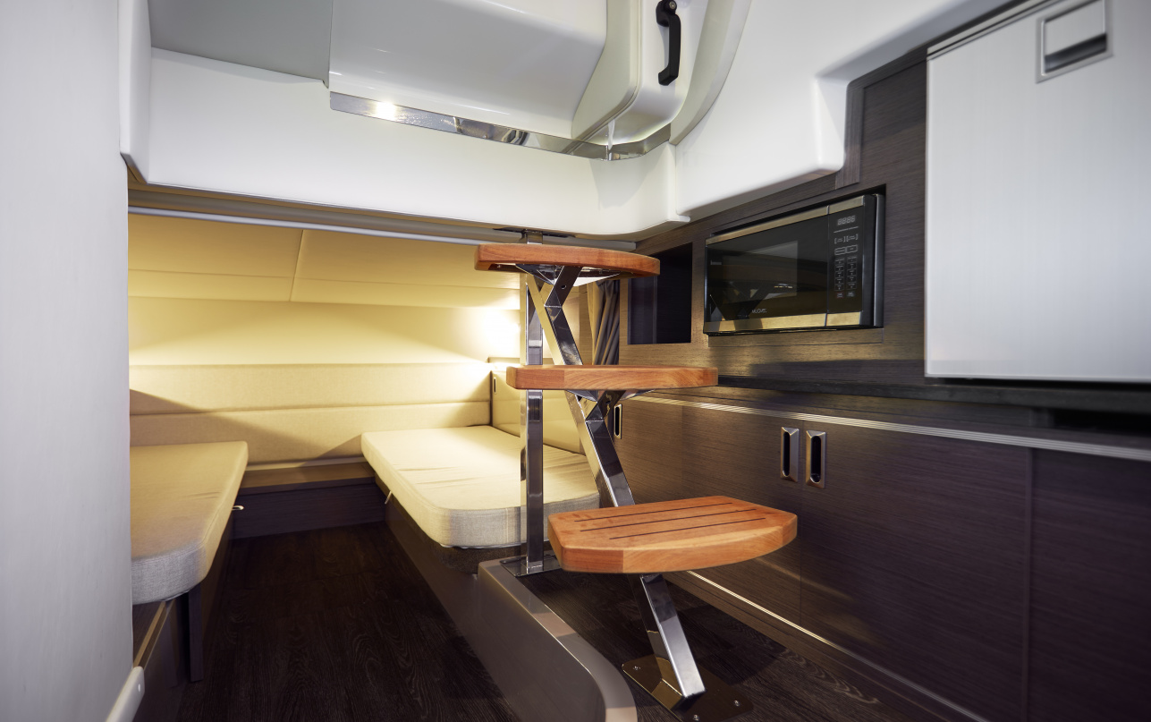 Катер Sea Ray  Sundancer 320 фото 1.8