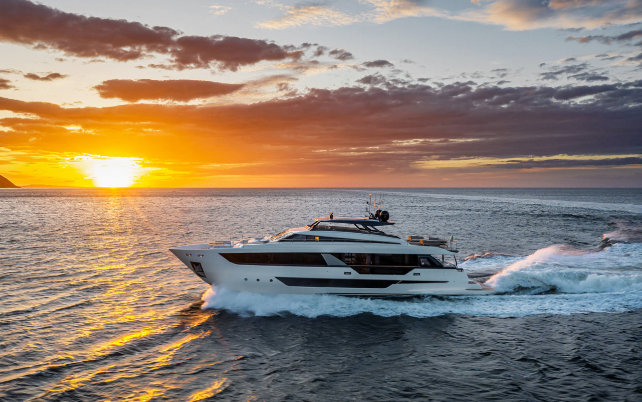 Яхта Ferretti Yachts 1000 фото 1.13