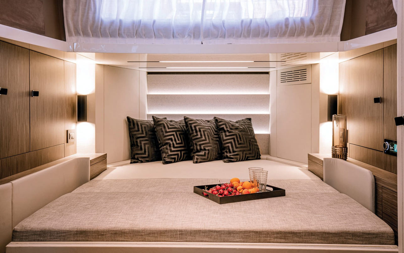 Cranchi A46 LUXURY TENDER фото 1.11