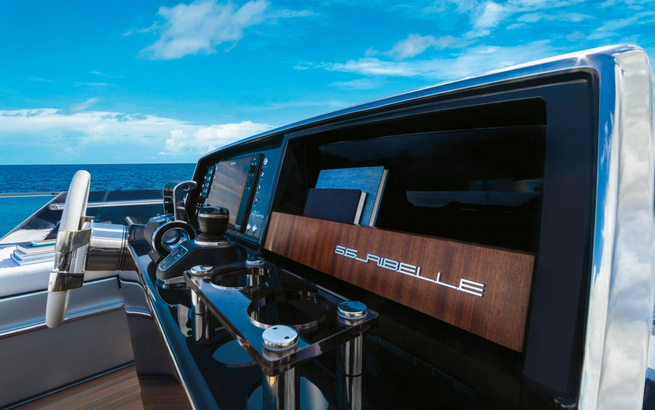 Яхта Riva 66' Ribelle фото 1.7