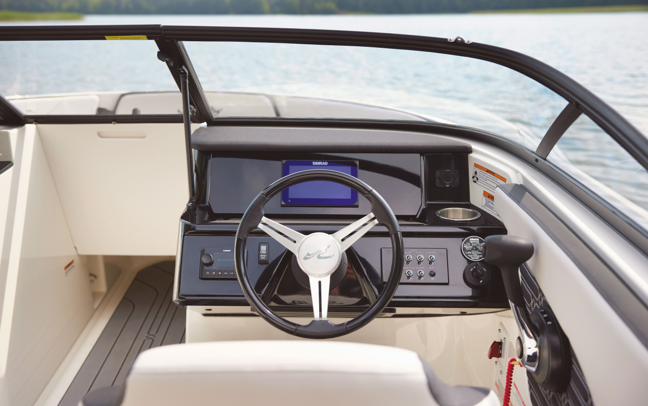 Катер Sea Ray 190 SPX фото 1.3