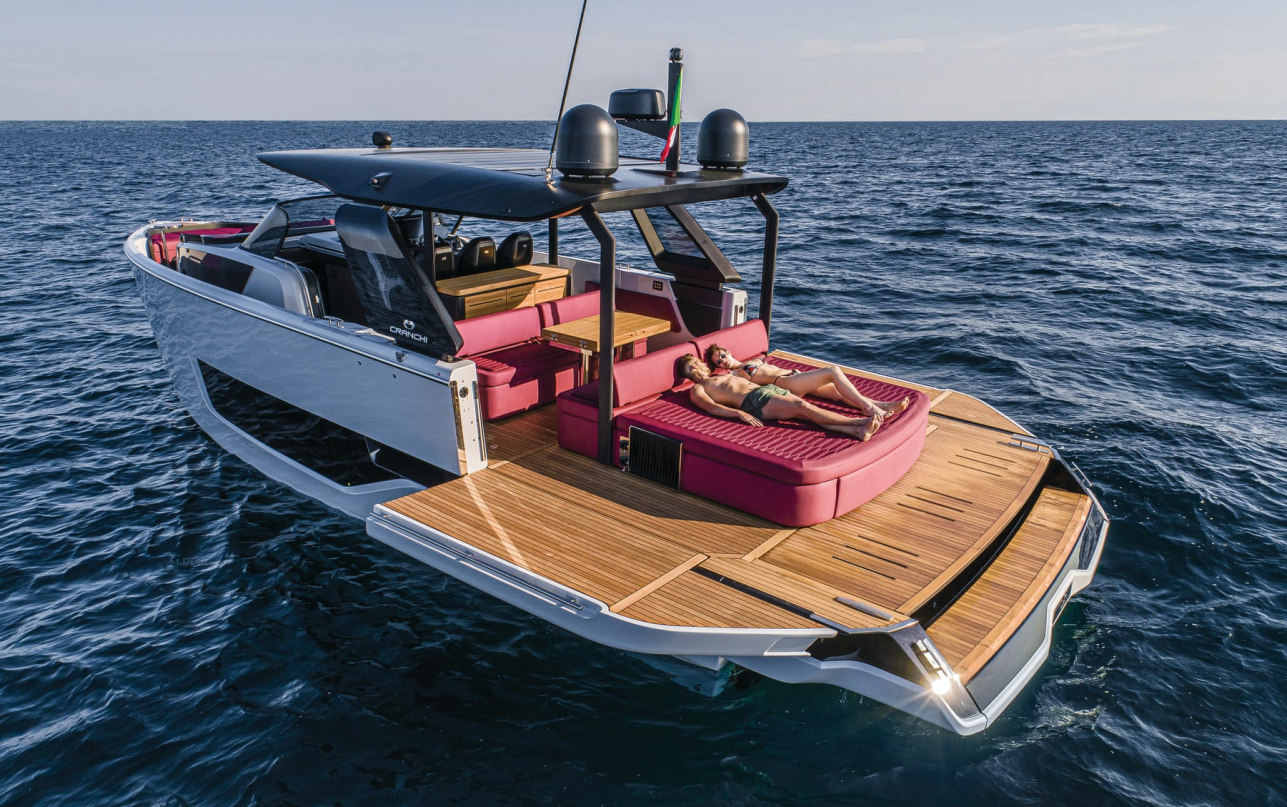 Cranchi A46 LUXURY TENDER фото 1.3