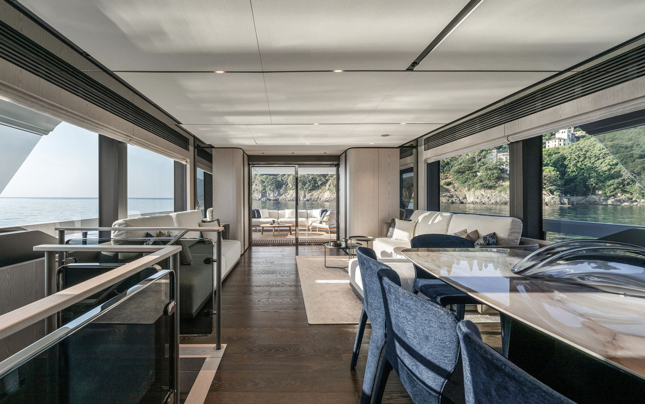Яхта Ferretti Yachts INFYNITO 80 фото 2.13