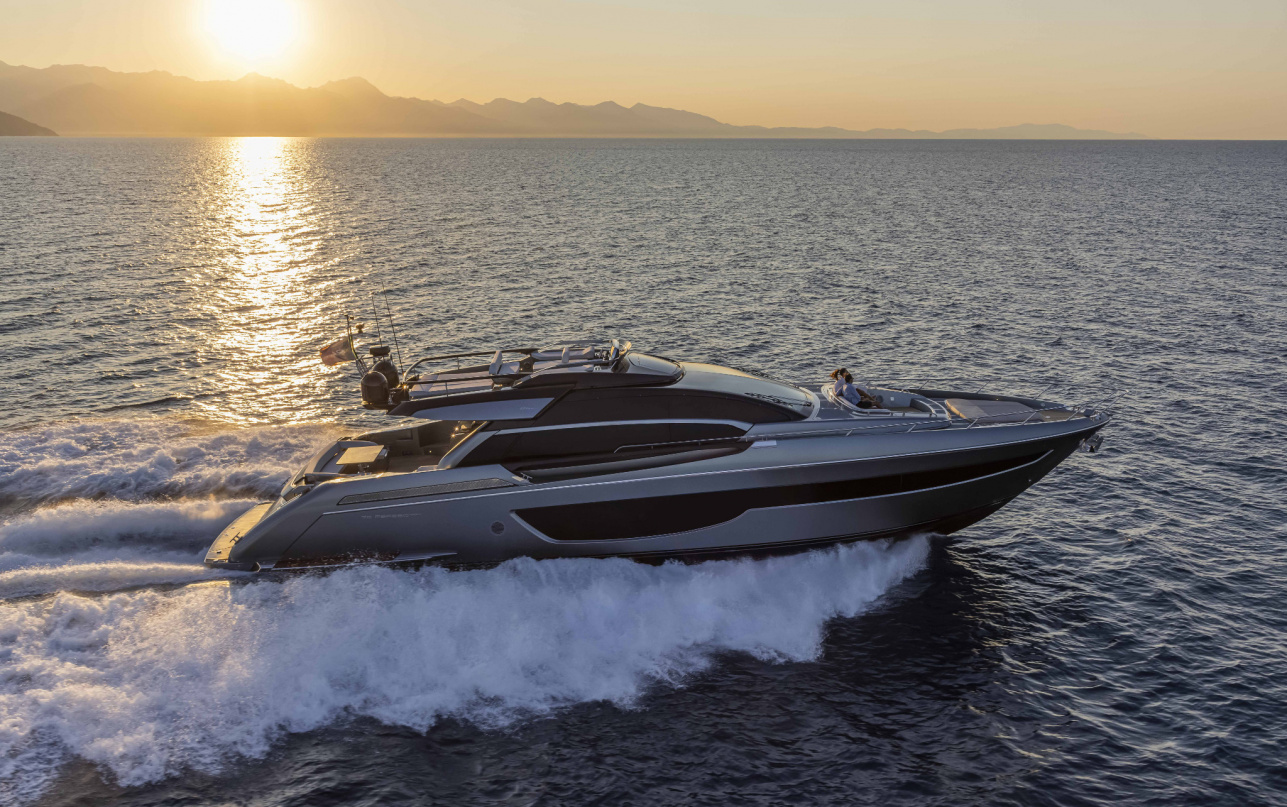 Яхта Riva 76' Perseo Super фото 1.7