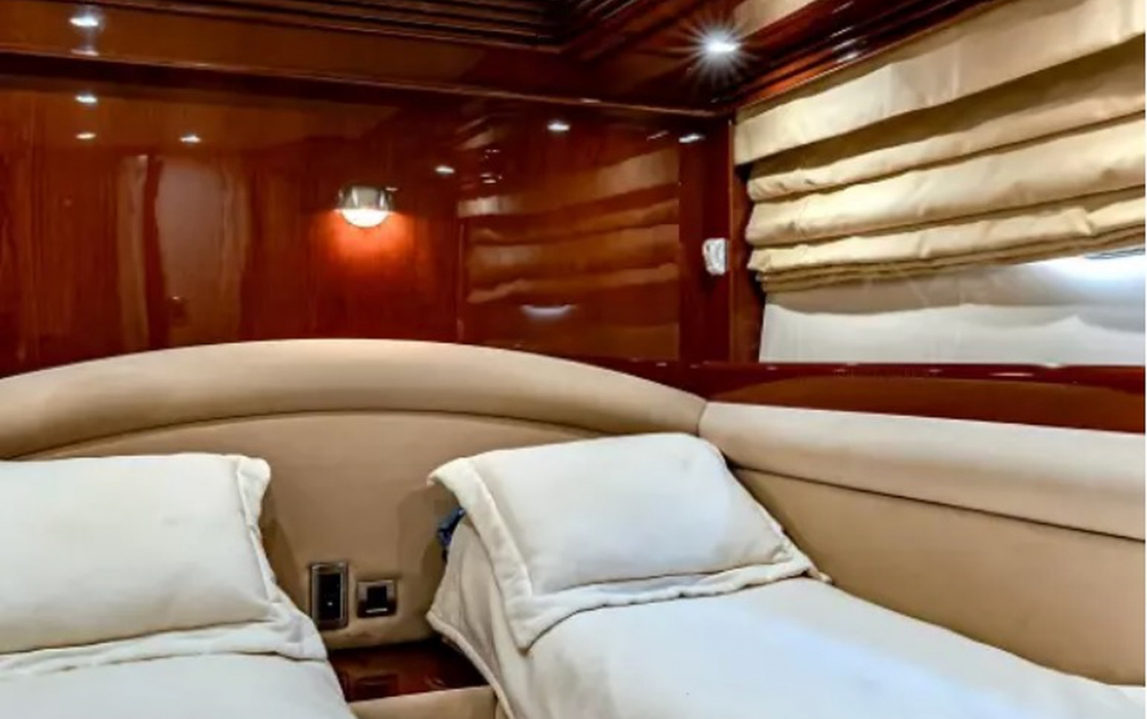 Яхта MARQUIS 690 фото 2.36