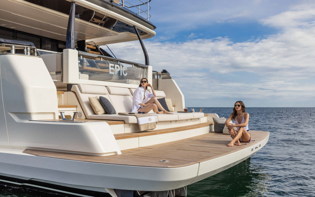 Яхта Ferretti Yachts 1000 фото 1.23