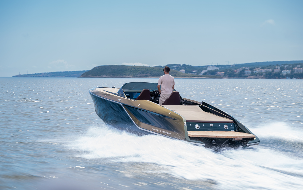 Катер Frauscher x Porsche 850 Fantom фото 2.9