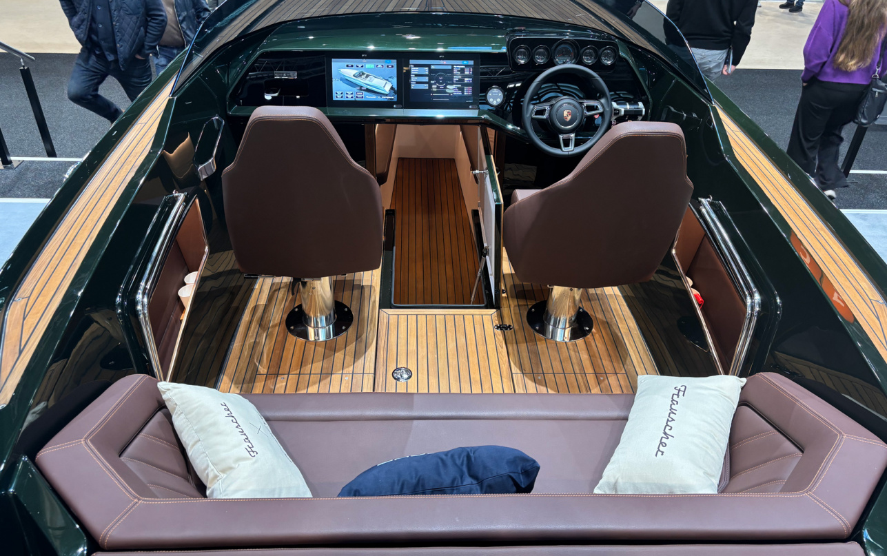 Катер Frauscher x Porsche 850 Fantom фото 1.3