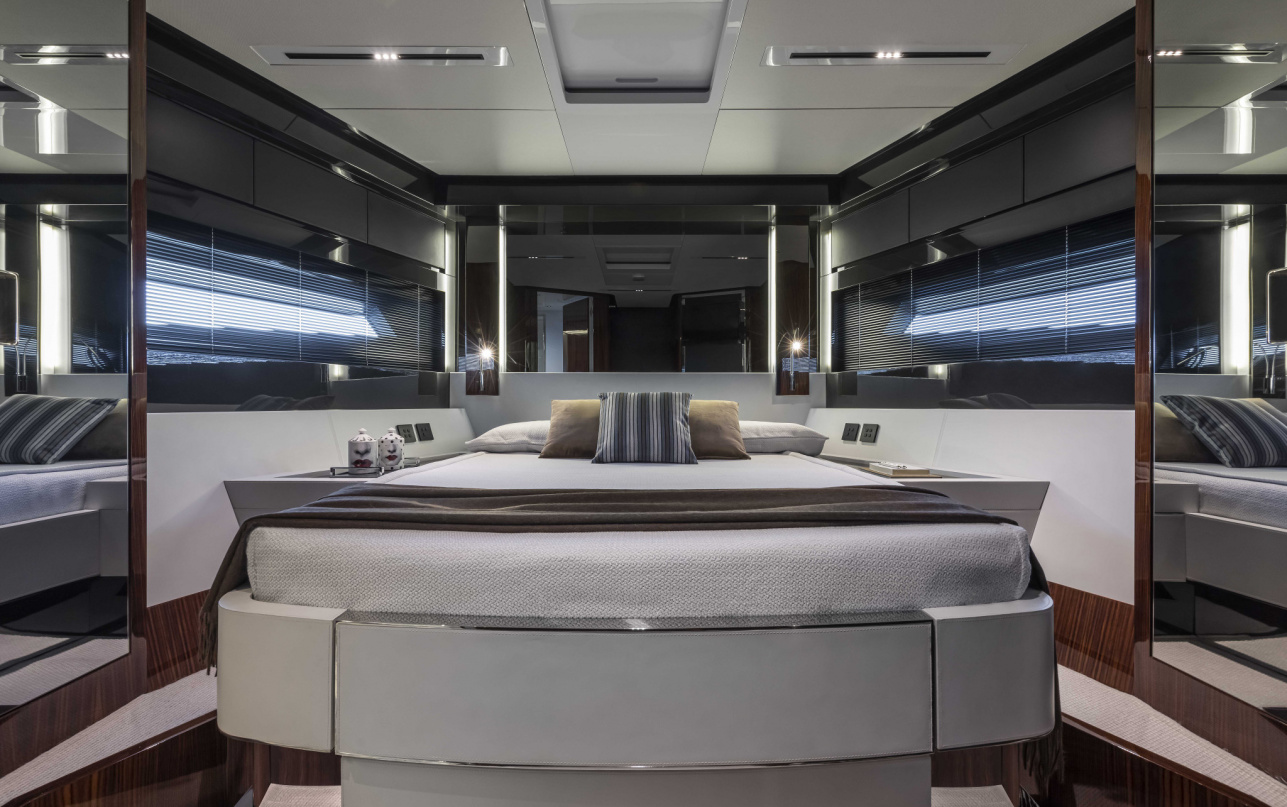 Яхта Riva 76' Perseo Super фото 2.1