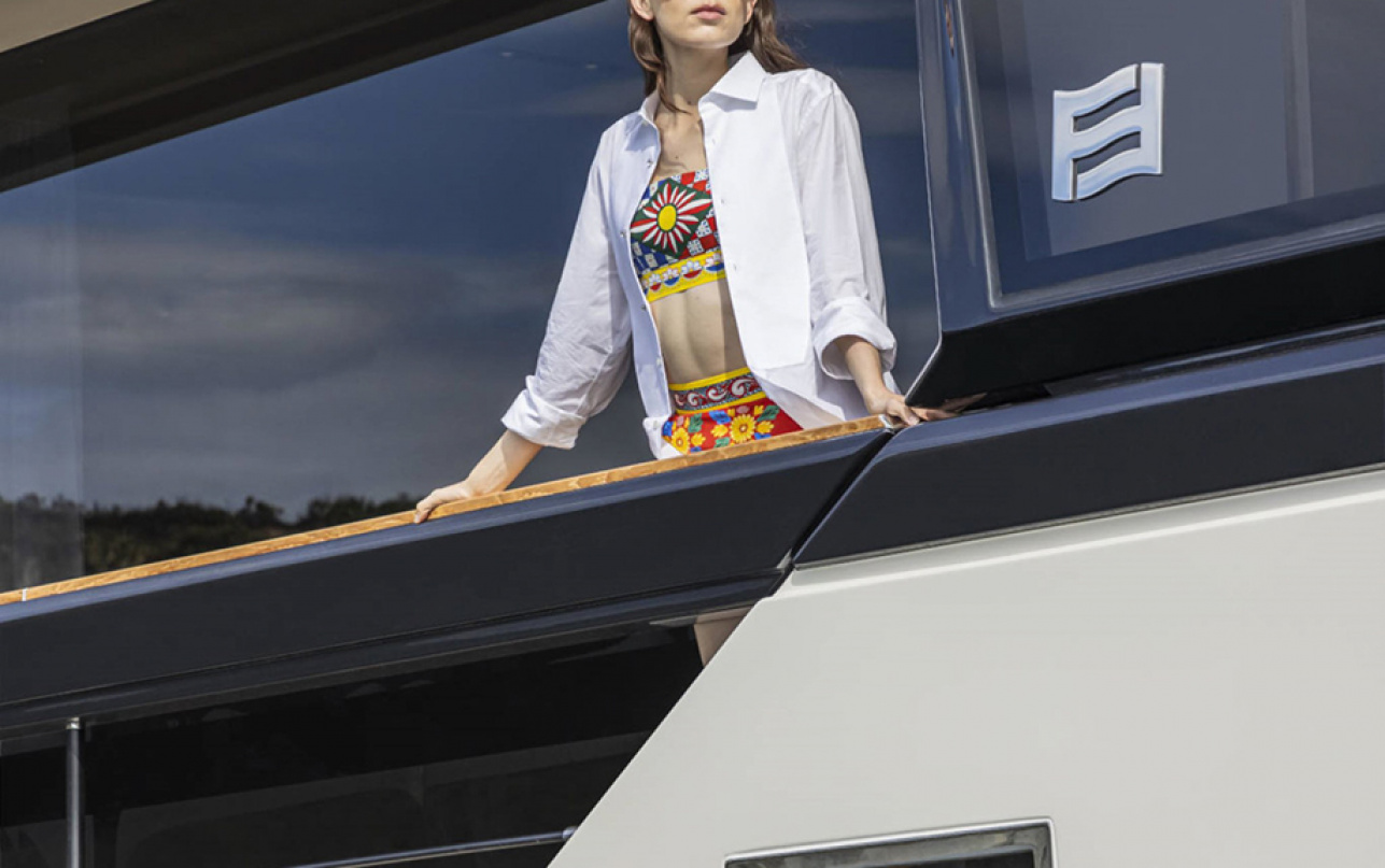 Яхта Ferretti Yachts 1000 фото 1.28