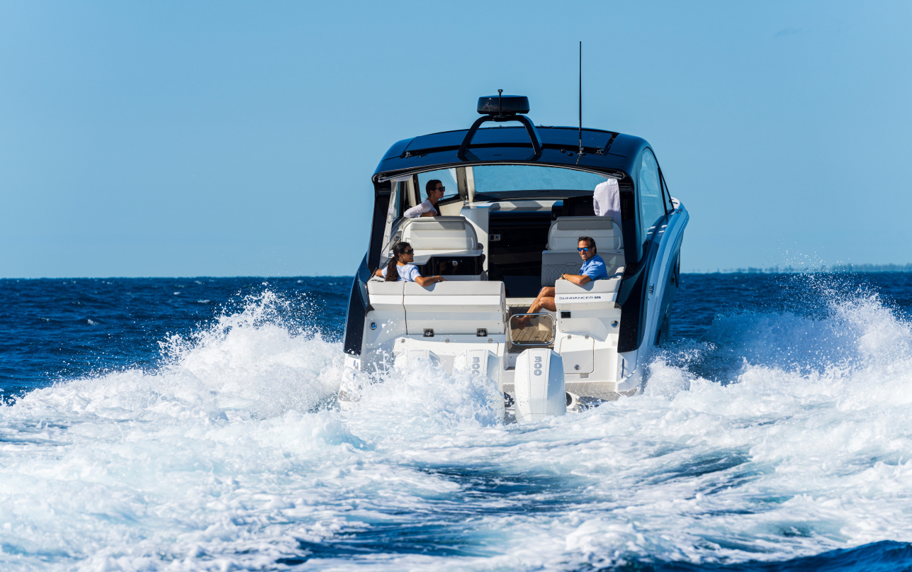 Катер Sea Ray SUNDANCER 370 OB фото 1.9