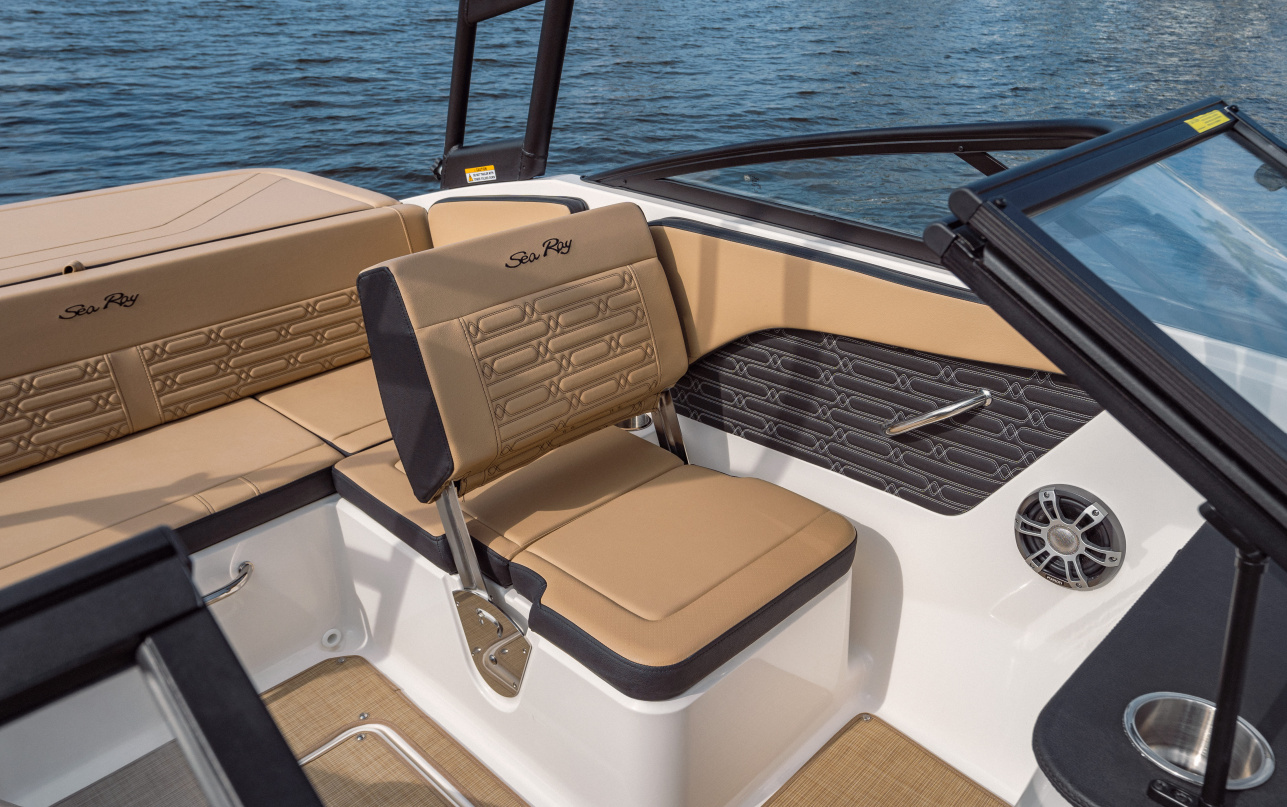 Катер Sea Ray 190 SPX фото 1.5