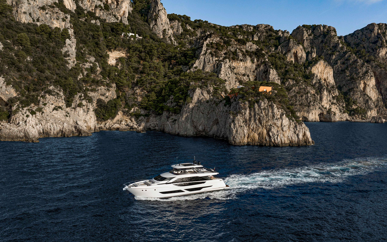 Яхта Ferretti Yachts 860 фото 1.6