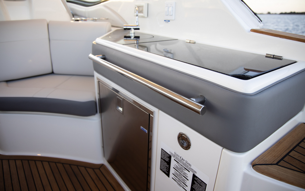 Катер Sea Ray  Sundancer 320 Outbord фото 1.6