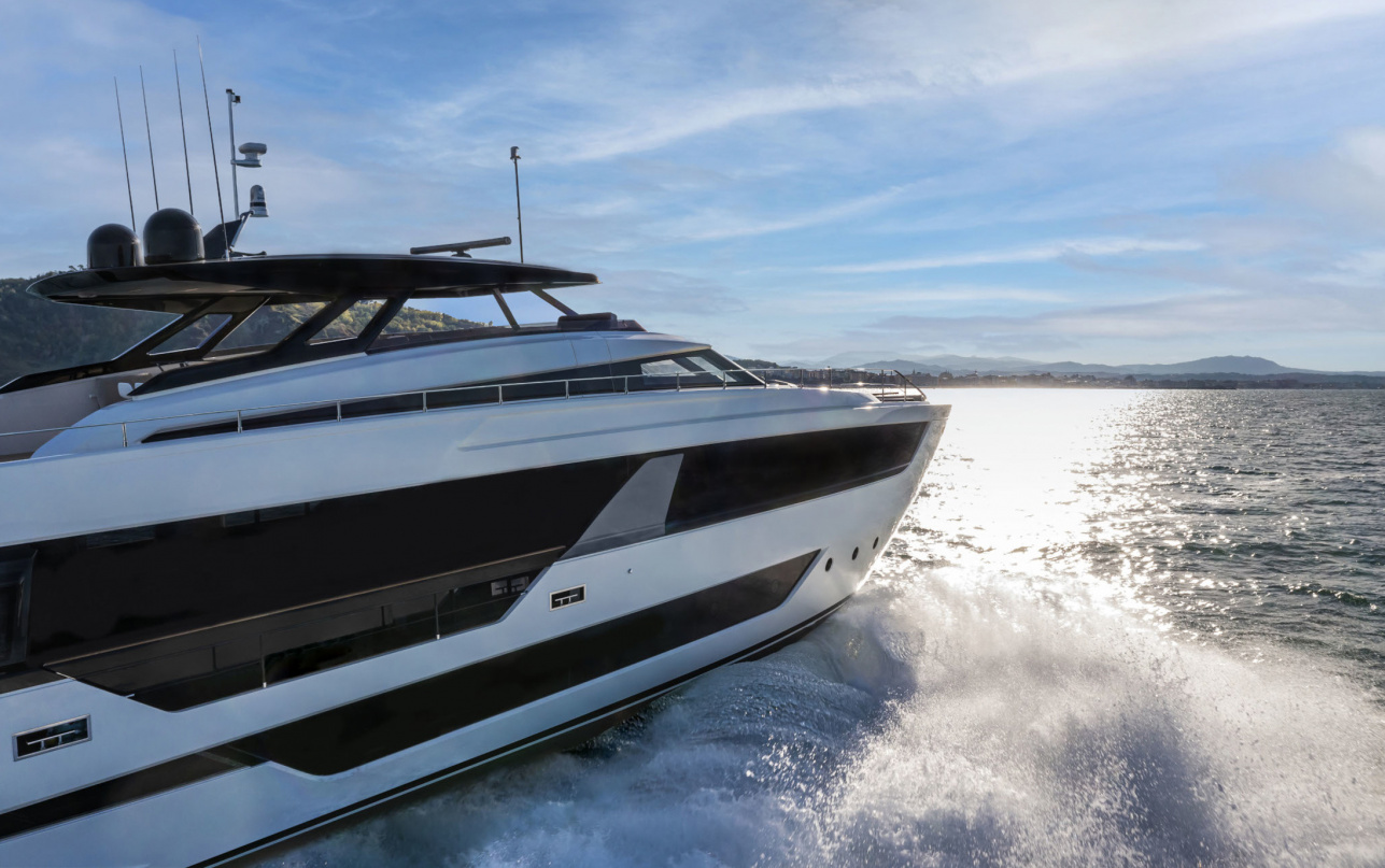 Яхта Ferretti Yachts 1000 фото 1.39