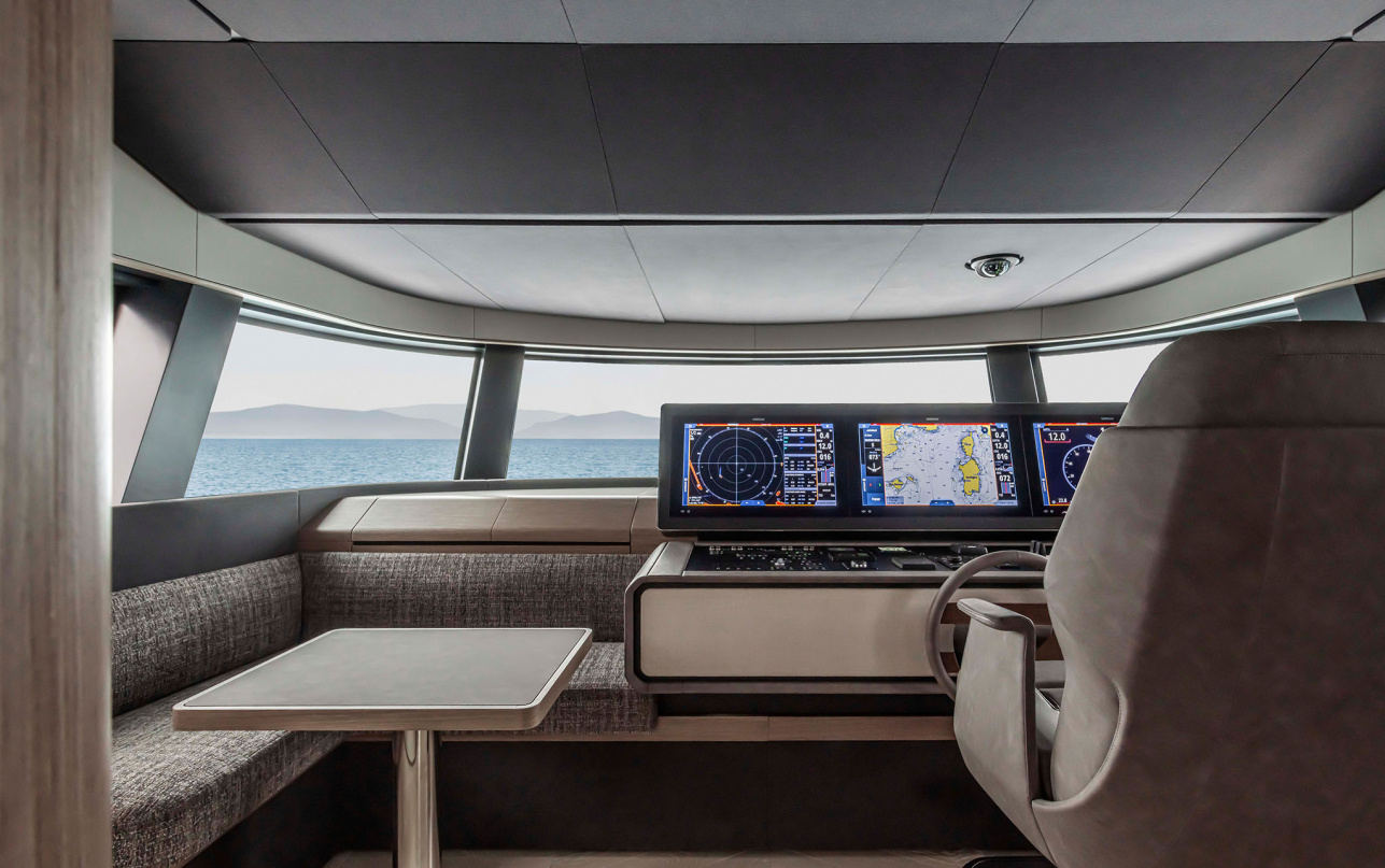 Яхта Ferretti Yachts INFYNITO 90 фото 2.51