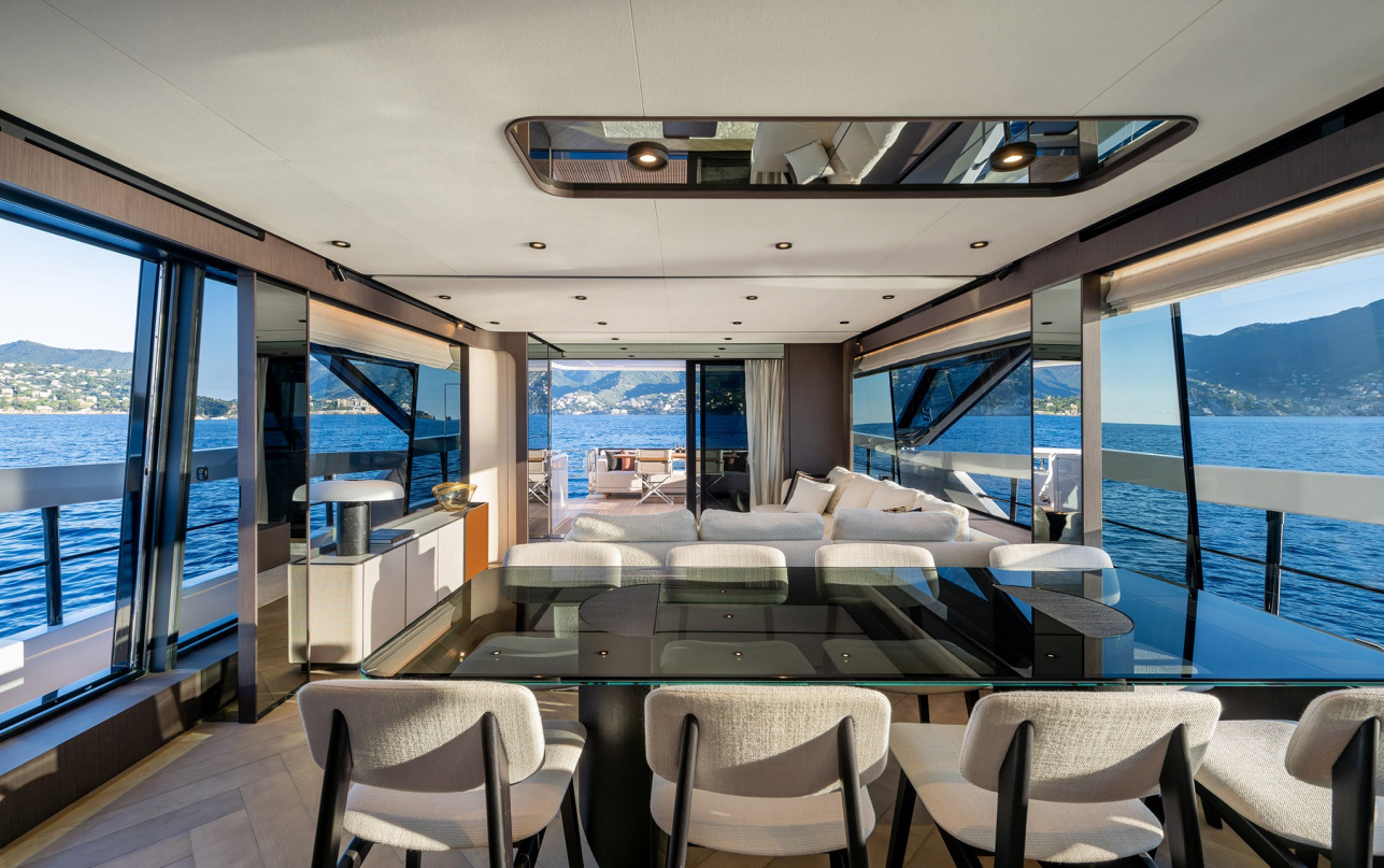 Яхта Ferretti Yachts 800 фото 2.13