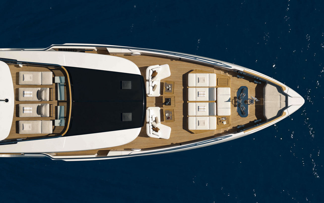Яхта Custom Line Navetta 38 фото 2.26