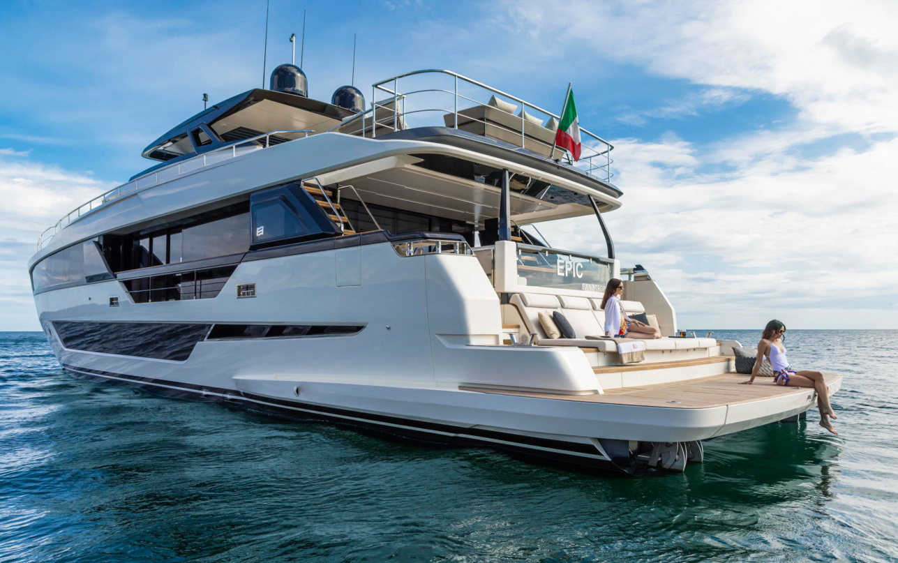 Яхта Ferretti Yachts 1000 фото 1.25
