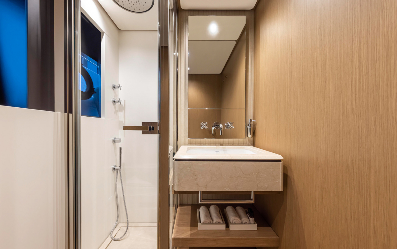 Яхта Ferretti Yachts 1000 фото 2.41